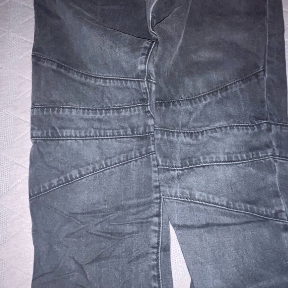 GAP x En Noir - Picture 2 of 2